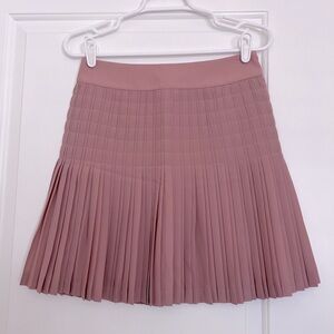 NWT J Crew Factory Pleated Skirt. Size 00. Dusty Pink Color.